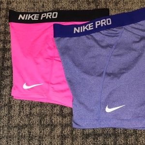 Nike Pros set of 2